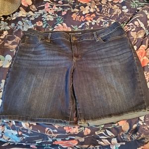 Bermuda Shorts Size 16